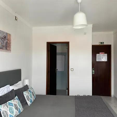 Dona Ines De Castro * アトウギア・ダ・バレイア