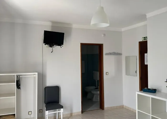 Dona Ines De Castro * アトウギア・ダ・バレイア