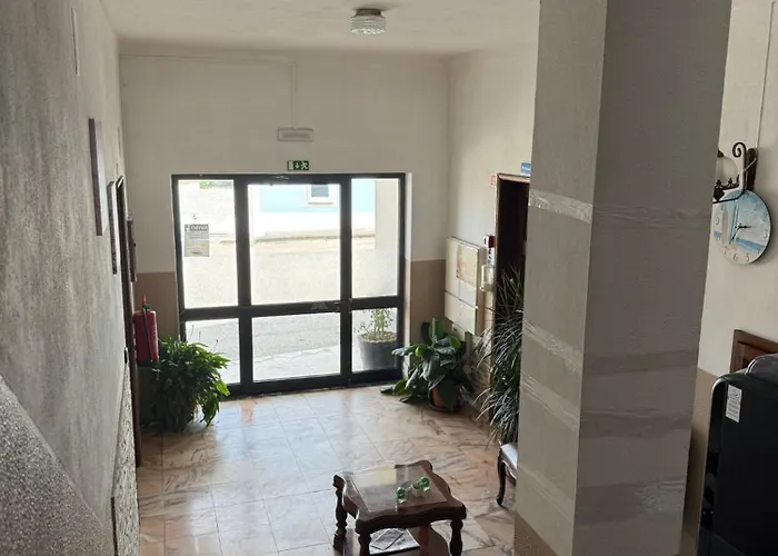 Dona Inês De Castro Atouguia Da Baleia